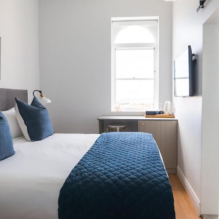 The Clovelly Hotel Сидни Екстериор снимка